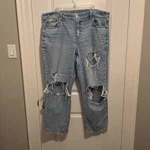 American Eagle Baggy Ripped Jean - Sz. 20